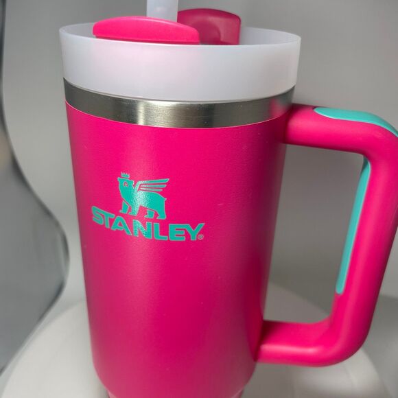 Stanley Quencher H2.0 FlowState 30oz Tumbler Passion Pink Handle Cup New - Picture 3 of 9